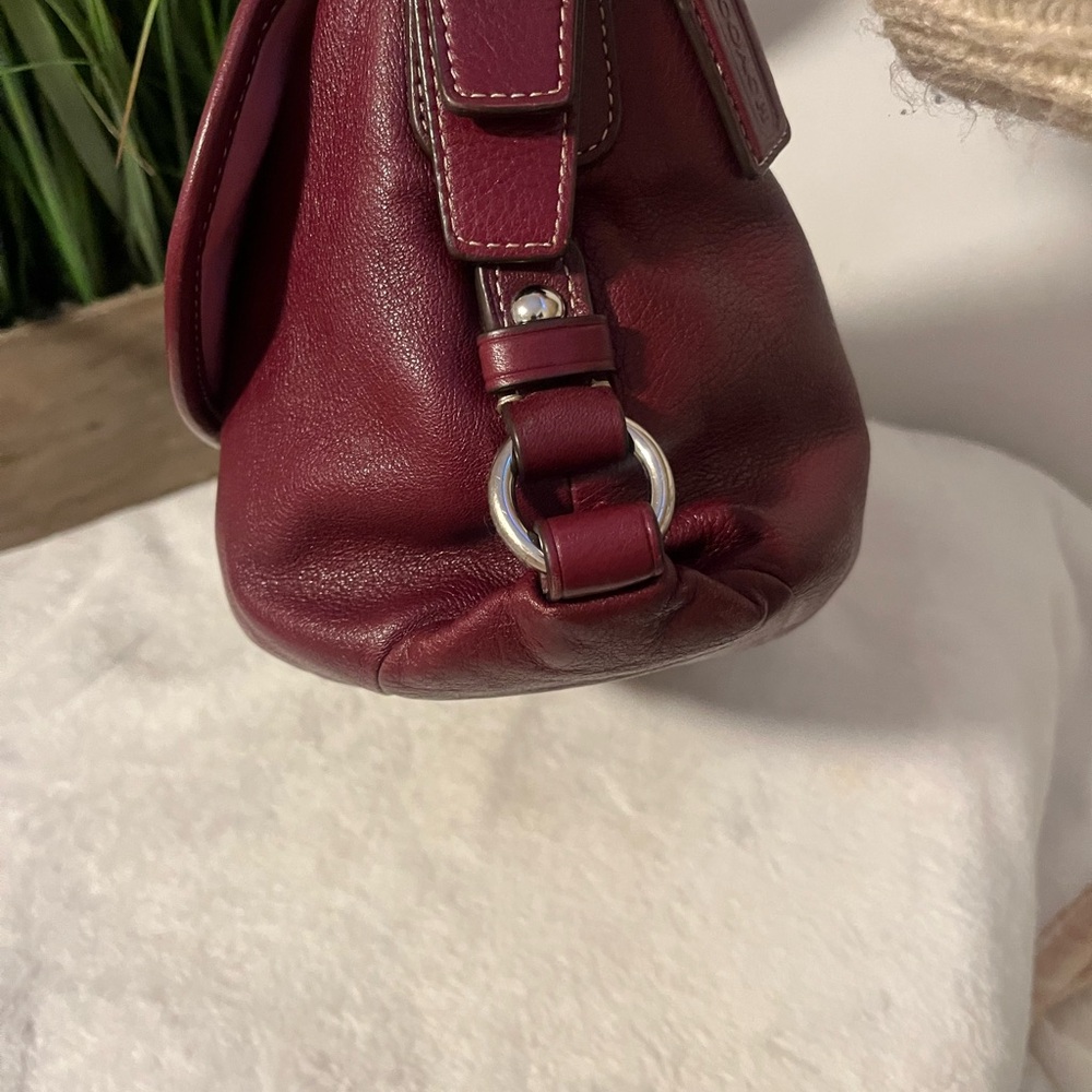 Coach Maroon Leather Shoulder Bag - Picture 4 of 12